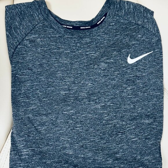 NIKE MENS [UPF40]  SWIM HYDROGUARD DRI FIT T-SHIRT - Picture 2 of 6